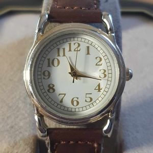 🦋10/$20🦋 Silver/White Braided Leather Women's Watch